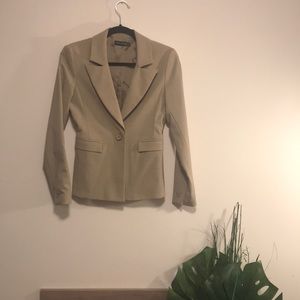 Aritizia t Babaton blazer size xs